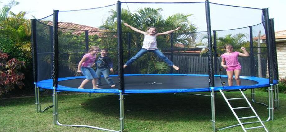 How Big Is A 16Ft Trampoline