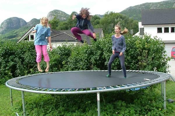 How Much Does A Trampoline Frame Weigh